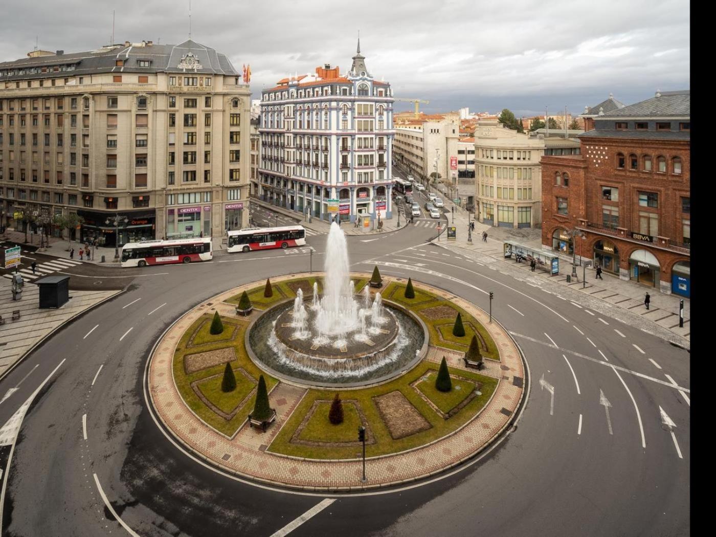 Housingleon Gaudi Suites Екстериор снимка