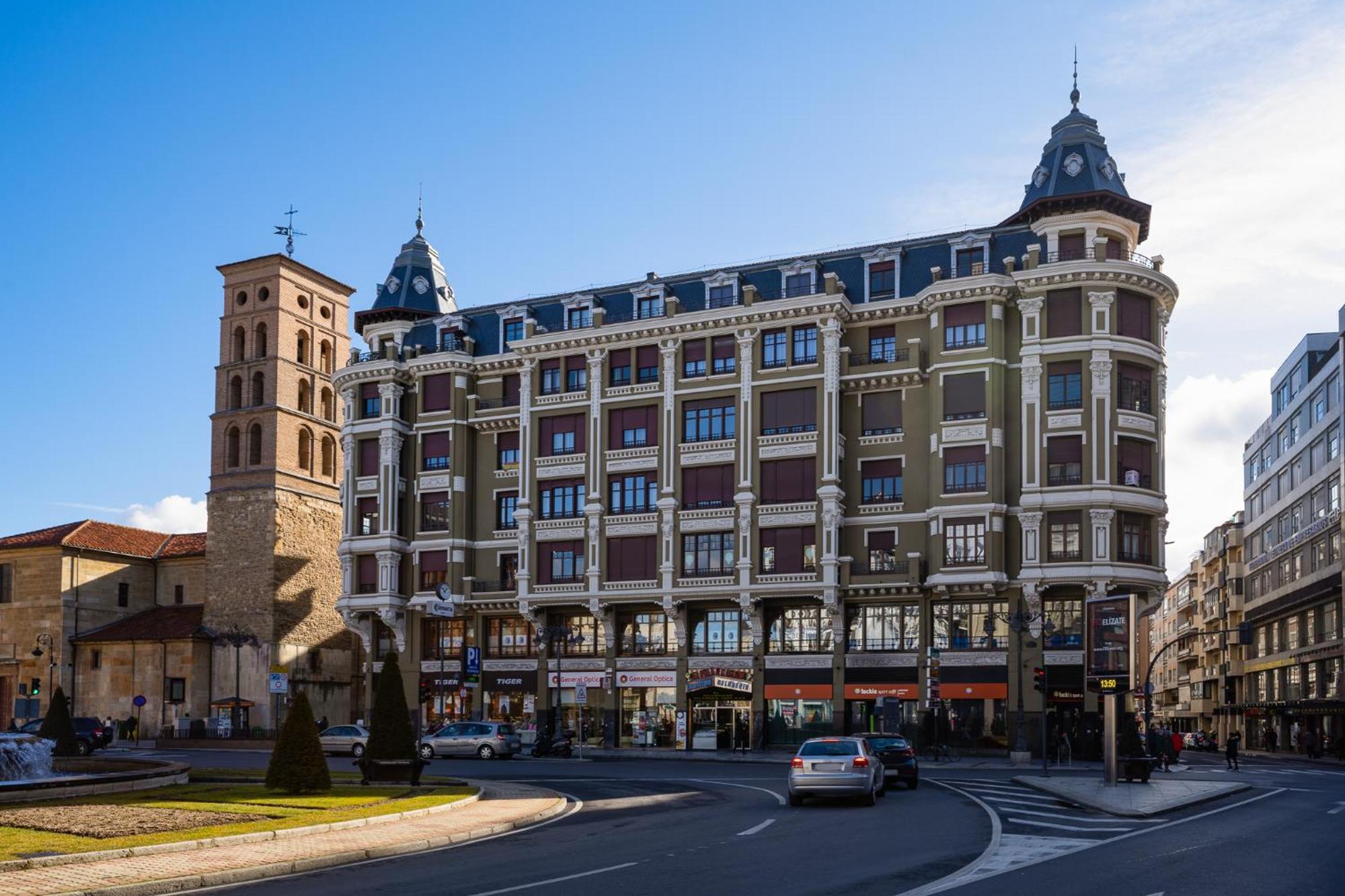 Housingleon Gaudi Suites Екстериор снимка